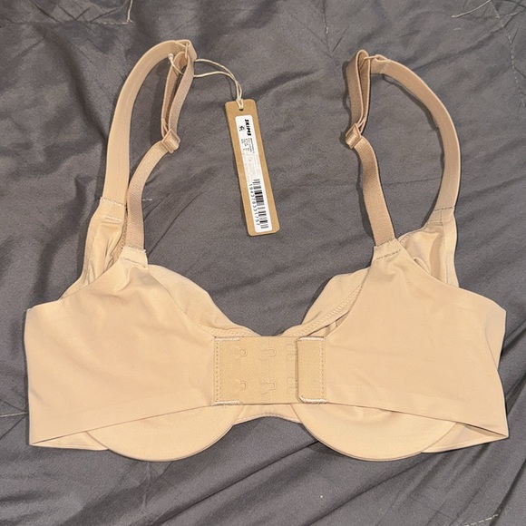 Skim smoothing, intimate full coverage bra - Picture 3 of 4